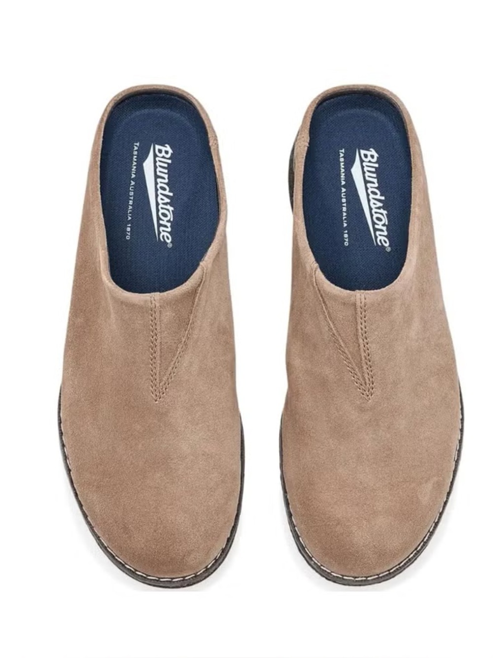 Blundstone aerocork clogs in sand